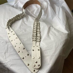 Ona Saenz White and silver belt